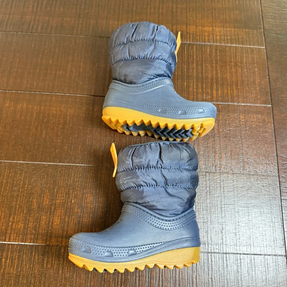 Crocs Kids Neo Puff Boot Navy Blue Sherpa Lined Winter Boots C7 207683 Toddler